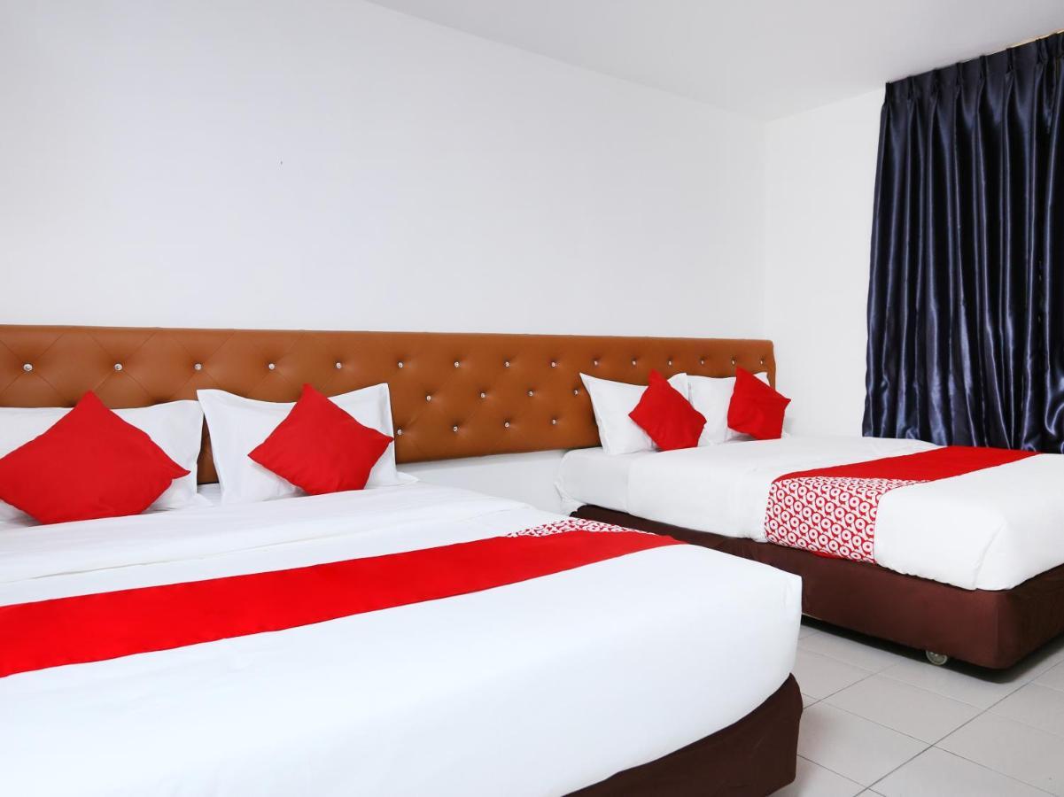 Oyo 89672 Eg Hotel Jj Джохор-Бару Экстерьер фото