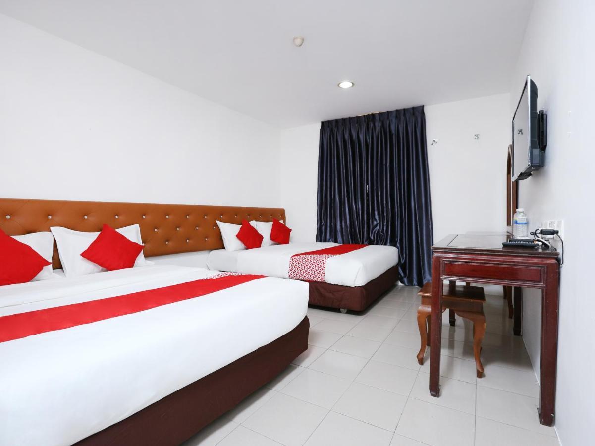 Oyo 89672 Eg Hotel Jj Джохор-Бару Экстерьер фото