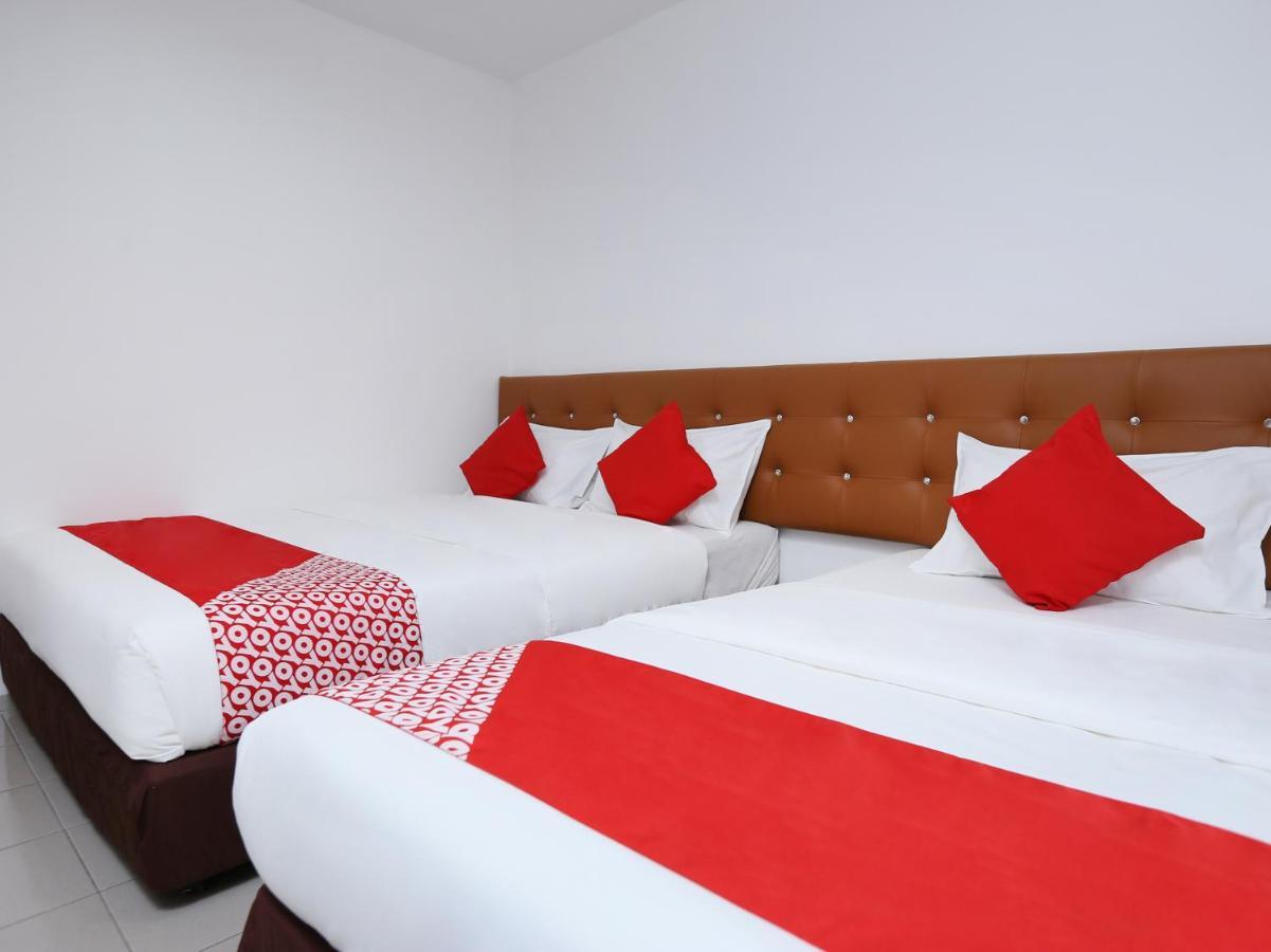Oyo 89672 Eg Hotel Jj Джохор-Бару Экстерьер фото