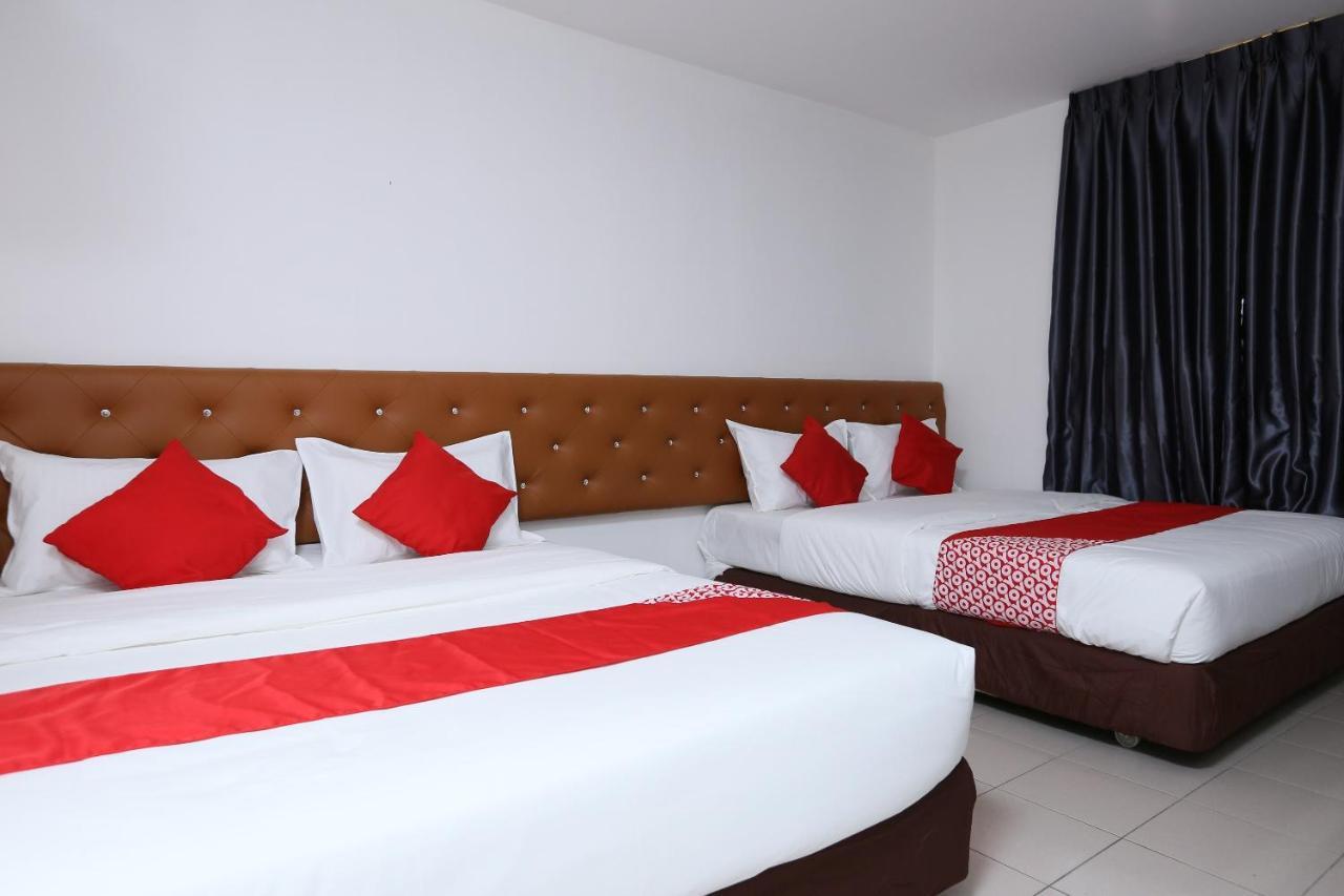Oyo 89672 Eg Hotel Jj Джохор-Бару Экстерьер фото